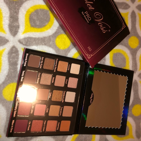 Make Up - Picture 4 of 4